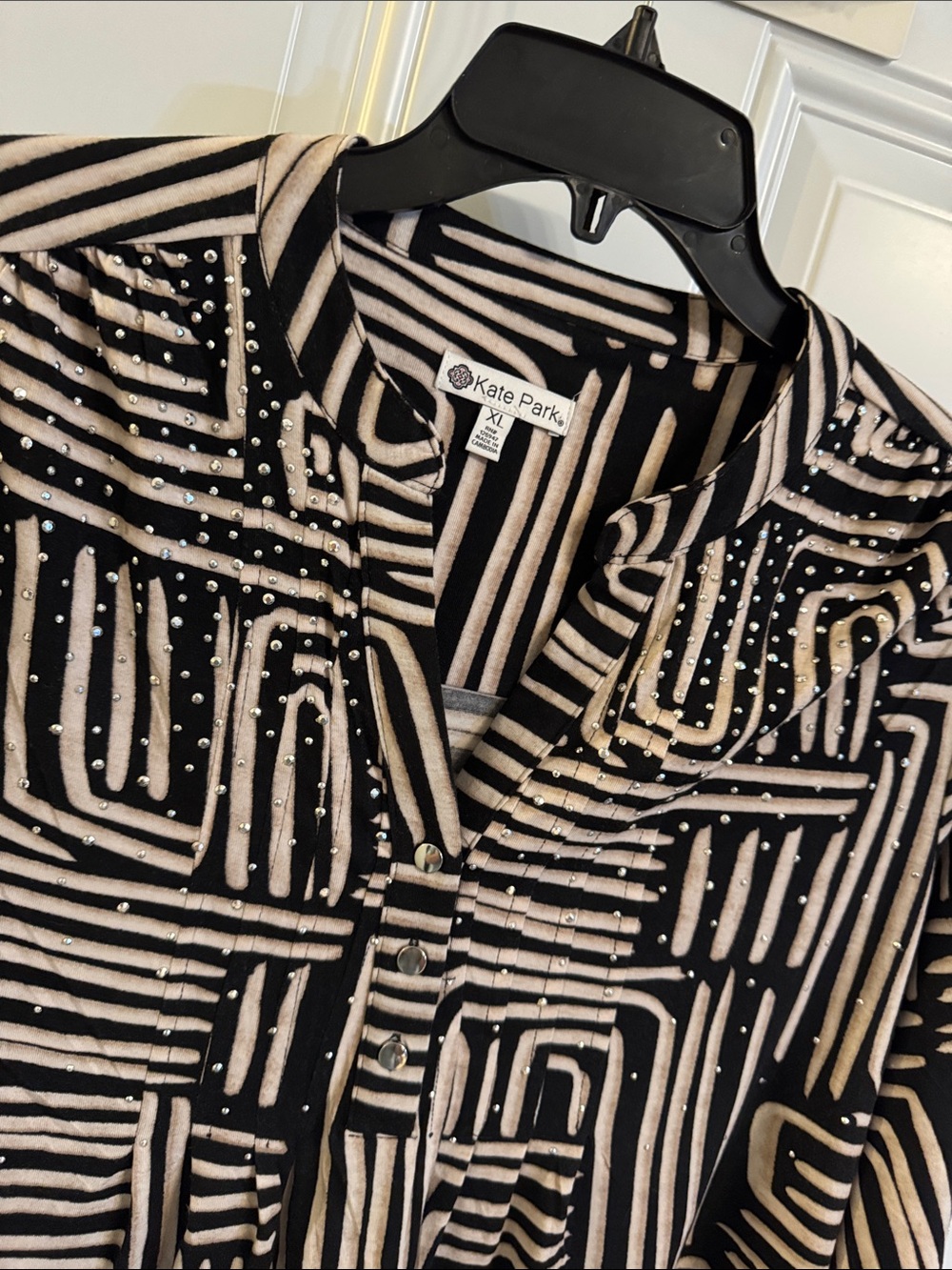 Kate Park Black & Cream Geometric Split-Neck Blouse - Picture 3 of 5